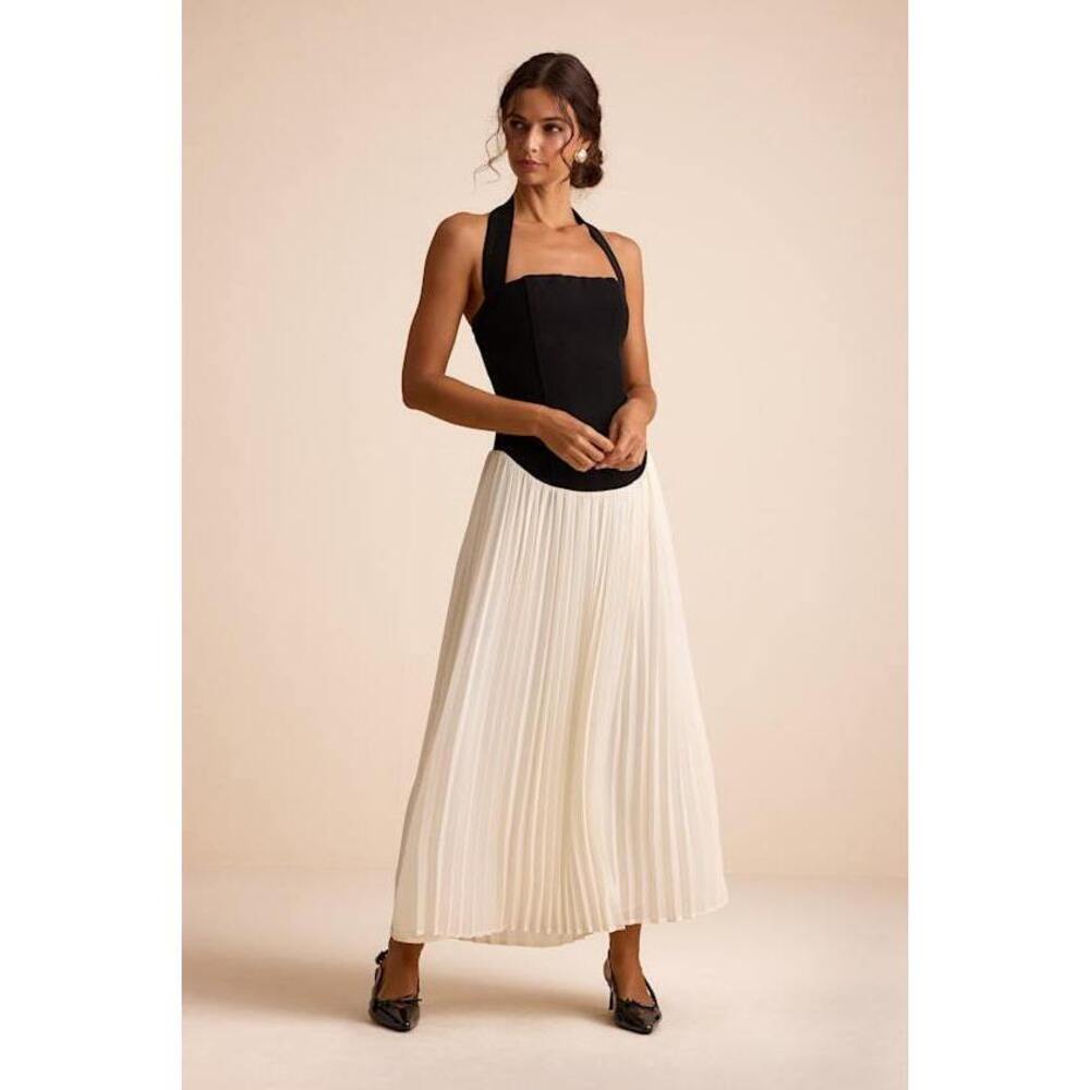 NWT- Lulus Suri Black And Ivory Mixed Media Halter Maxi Dress - Size M